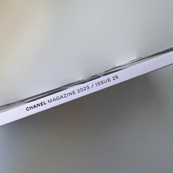 Chanel Magazine - Picture 4 of 5